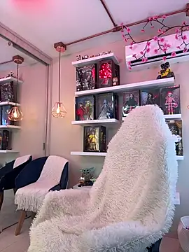 Snapshot of Zoe_Bae chatting on March 28, 2026, 11:28 pm Zoe Bae online show from March 28, 2026, 11:28 pm