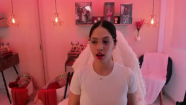 Snapshot of Zoe_Bae chatting on March 20, 2025, 9:24 pm Zoe Bae online show from March 20, 2025, 9:24 pm