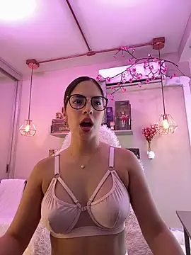 Snapshot of Zoe_Bae chatting on March 10, 2026, 9:19 pm Zoe Bae online show from March 10, 2026, 9:19 pm