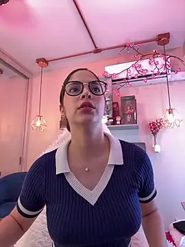 Snapshot of Zoe_Bae chatting on March 10, 2026, 12:14 am Zoe Bae online show from March 10, 2026, 12:14 am