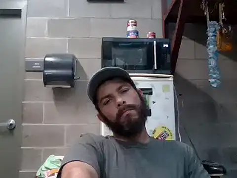 Snapshot of Sitonmyface2020@xh chatting on October 22, 2025, 7:46 pm Sitonmyface2020xh online show from October 22, 2025, 7:46 pm