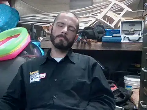 Snapshot of Sitonmyface2020@xh chatting on February 13, 2025, 10:33 pm Sitonmyface2020xh online show from February 13, 2025, 10:33 pm