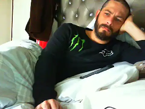 Snapshot of Sitonmyface2020@xh chatting on February 20, 2025, 3:52 pm Sitonmyface2020xh online show from February 20, 2025, 3:52 pm