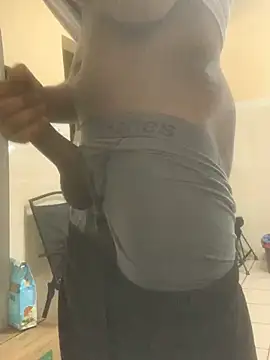 Snapshot of catchit231 chatting on January 31, 2025, 9:37 am catchit231 online show from January 31, 2025, 9:37 am