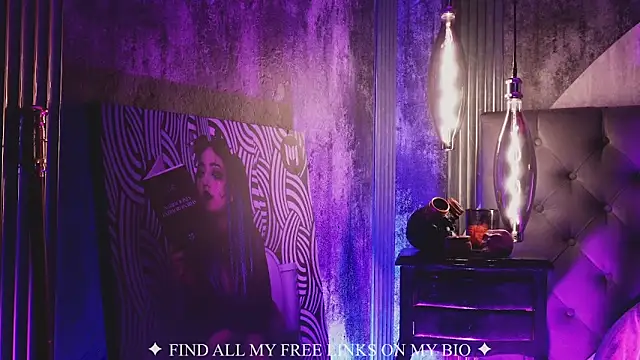 Snapshot of Charlotte_Germanotta_ chatting on April 8, 2026, 3:46 pm Charlotte Germanotta online show from April 8, 2026, 3:46 pm