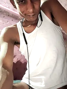 Snapshot of hq9870a chatting on March 2, 2026, 5:42 pm hq9870a online show from March 2, 2026, 5:42 pm