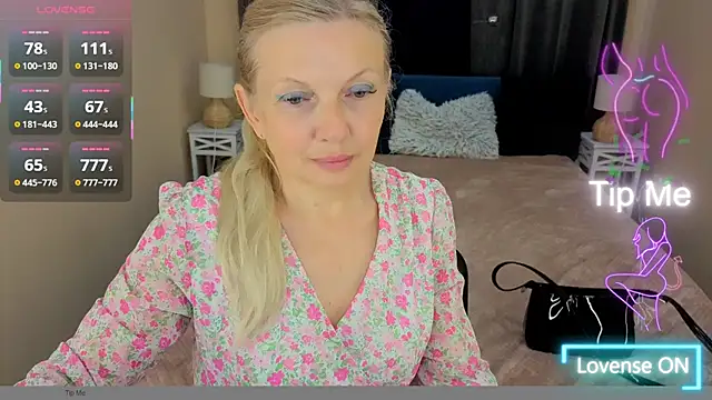 Snapshot of Abby_Moore_ chatting on June 19, 2026, 6:41 am Abby Moore online show from June 19, 2026, 6:41 am