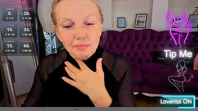 Snapshot of Abby_Moore_ chatting on June 4, 2026, 12:32 pm Abby Moore online show from June 4, 2026, 12:32 pm