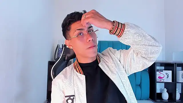 AlanNaughty online show from February 17, 2025, 8:27 pm