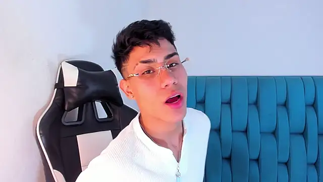 AlanNaughty online show from February 10, 2025, 8:42 pm