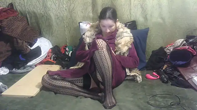 Snapshot of IngaQAce chatting on March 18, 2025, 7:55 pm IngaQAce online show from March 18, 2025, 7:55 pm