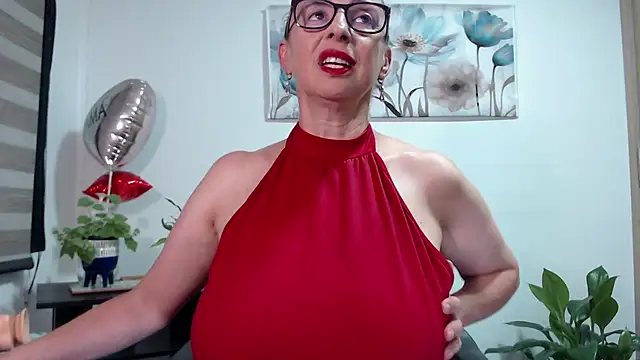 Snapshot of pattymaturex chatting on September 12, 2025, 9:25 pm pattymaturex online show from September 12, 2025, 9:25 pm