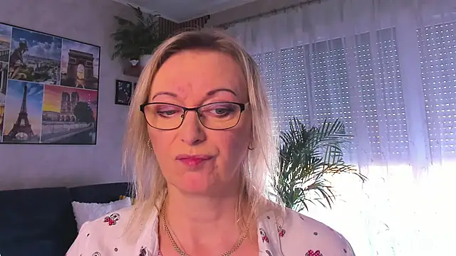 Snapshot of vanessa_chat chatting on April 9, 2026, 1:39 pm vanessa chat online show from April 9, 2026, 1:39 pm