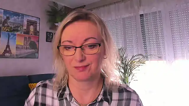 Snapshot of vanessa_chat chatting on March 10, 2026, 2:10 pm vanessa chat online show from March 10, 2026, 2:10 pm