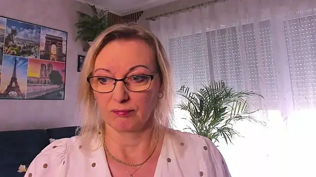 Snapshot of vanessa_chat chatting on April 8, 2026, 1:34 pm vanessa chat online show from April 8, 2026, 1:34 pm