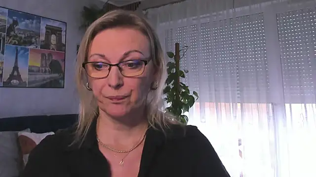 vanessa chat online show from March 2, 2025, 2:25 pm