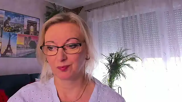 vanessa chat online show from June 1, 2026, 1:33 pm
