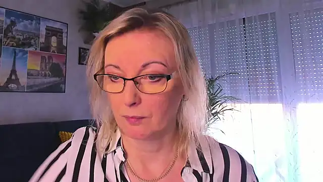 Snapshot of vanessa_chat chatting on March 3, 2026, 2:13 pm vanessa chat online show from March 3, 2026, 2:13 pm