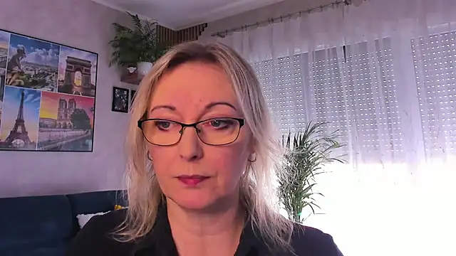 Snapshot of vanessa_chat chatting on April 16, 2026, 1:23 pm vanessa chat online show from April 16, 2026, 1:23 pm