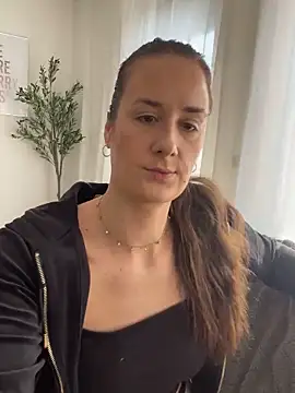 EllaMae online show from March 22, 2025, 9:34 am