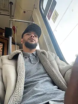 Snapshot of Lionayowe chatting on March 21, 2026, 4:22 pm Lionayowe online show from March 21, 2026, 4:22 pm