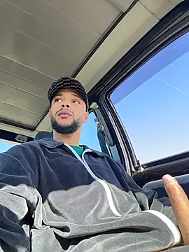 Snapshot of Lionayowe chatting on April 7, 2026, 12:29 pm Lionayowe online show from April 7, 2026, 12:29 pm