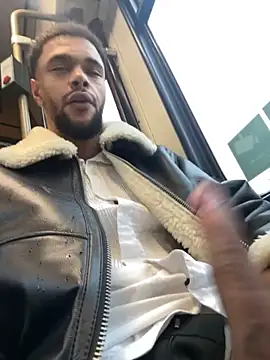 Lionayowe online show from November 1, 2025, 7:46 am