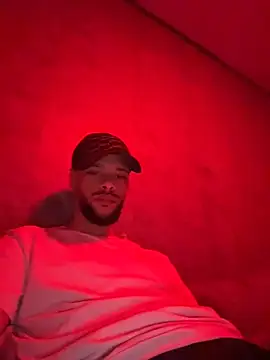 Snapshot of Lionayowe chatting on April 5, 2026, 8:59 pm Lionayowe online show from April 5, 2026, 8:59 pm