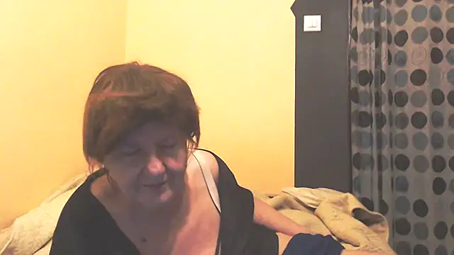 Snapshot of MioritaHard chatting on April 3, 2026, 9:43 pm MioritaHard online show from April 3, 2026, 9:43 pm