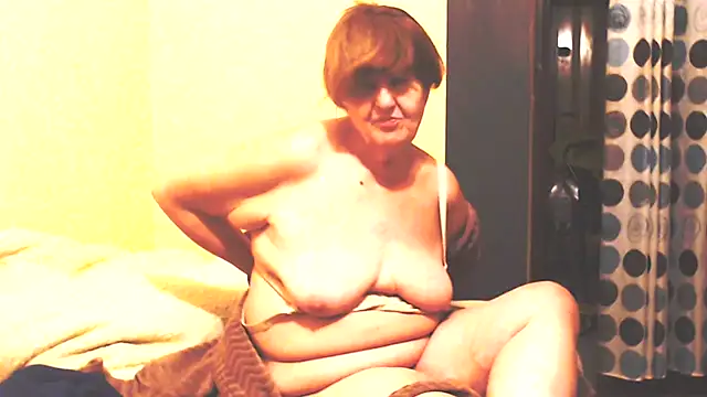 Snapshot of MioritaHard chatting on October 31, 2025, 11:00 pm MioritaHard online show from October 31, 2025, 11:00 pm