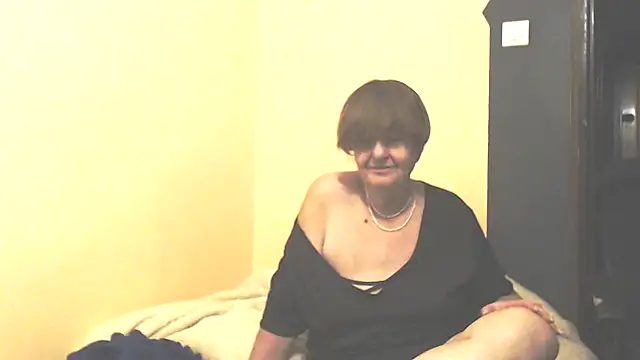 Snapshot of MioritaHard chatting on September 13, 2025, 11:16 pm MioritaHard online show from September 13, 2025, 11:16 pm