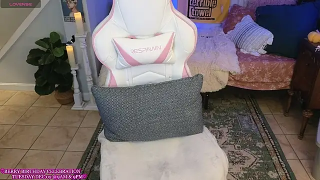 allieberrybb online show from November 19, 2025, 2:11 am