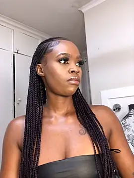 LuciousLips96 online show from September 24, 2025, 10:44 am