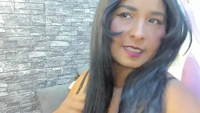 Snapshot of paola_ih chatting on February 6, 2026, 8:05 pm paola ih online show from February 6, 2026, 8:05 pm