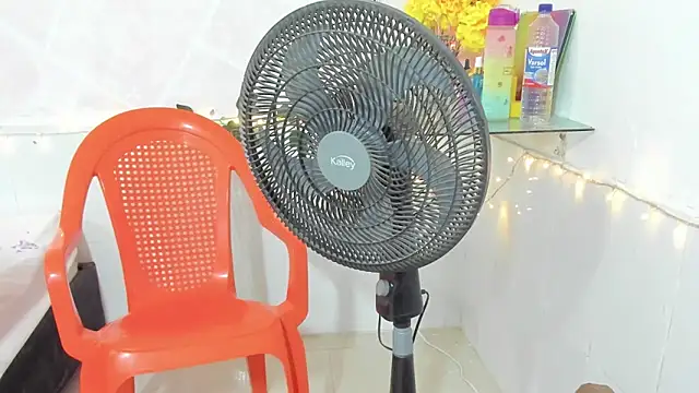 Snapshot of paola_ih chatting on October 28, 2025, 1:10 pm paola ih online show from October 28, 2025, 1:10 pm