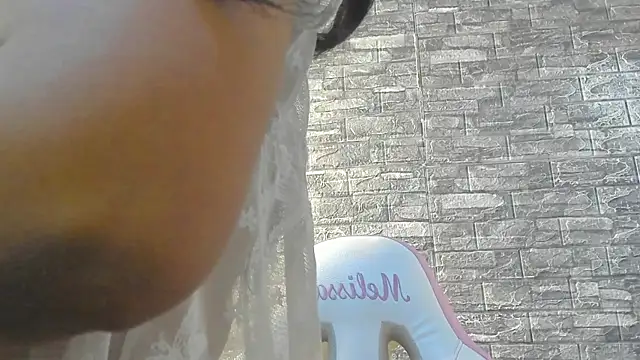 paola ih online show from May 11, 2026, 4:04 pm