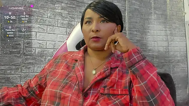 Snapshot of paola_ih chatting on July 9, 2026, 3:22 pm paola ih online show from July 9, 2026, 3:22 pm