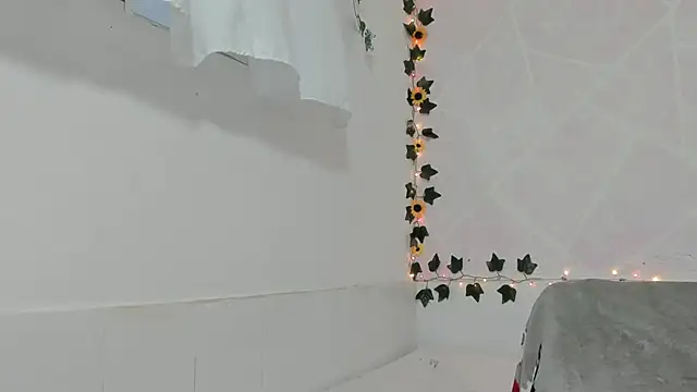 Snapshot of paola_ih chatting on October 27, 2025, 1:12 pm paola ih online show from October 27, 2025, 1:12 pm