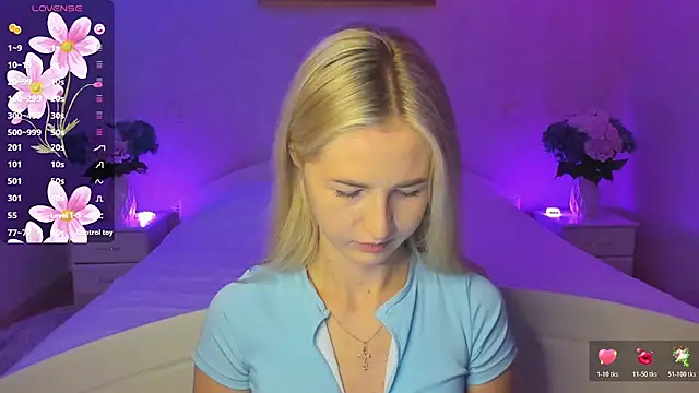 AnnaCarrera online show from October 22, 2025, 8:30 pm