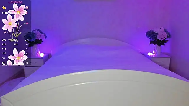 AnnaCarrera online show from November 4, 2025, 6:44 pm