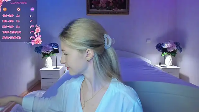 AnnaCarrera online show from April 8, 2026, 8:54 pm