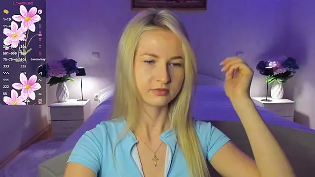 AnnaCarrera online show from January 6, 2026, 8:13 pm