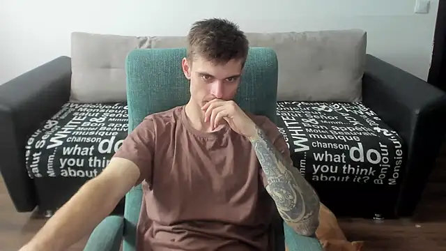 maks wolfis online show from March 2, 2025, 12:14 pm