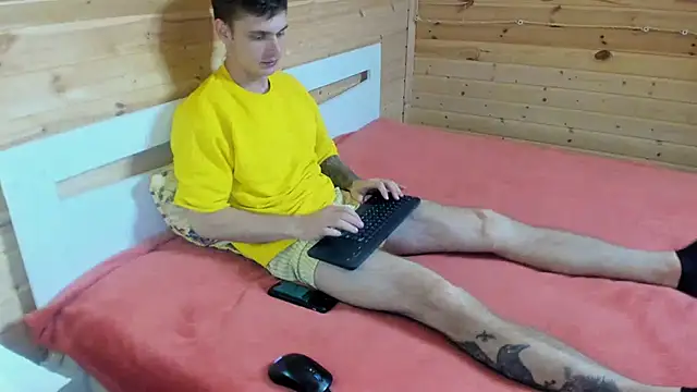 maks wolfis online show from March 16, 2025, 4:34 pm