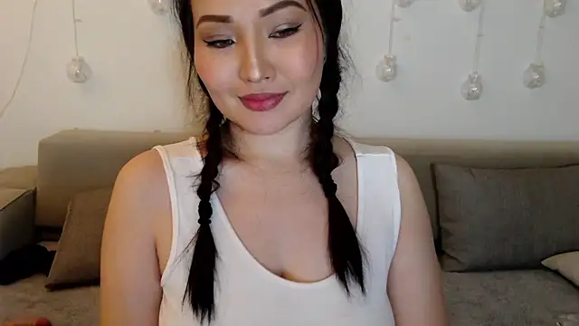 Snapshot of DanyMin chatting on April 11, 2026, 7:45 am DanyMin online show from April 11, 2026, 7:45 am