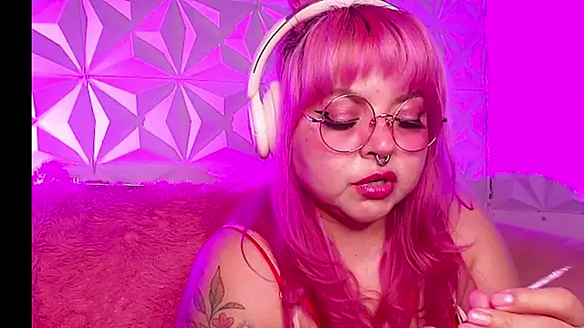 Snapshot of Satyn_doll chatting on February 14, 2026, 11:27 pm Satyn doll online show from February 14, 2026, 11:27 pm