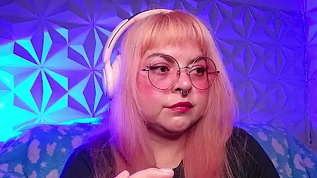 Snapshot of Satyn_doll chatting on March 28, 2026, 9:27 pm Satyn doll online show from March 28, 2026, 9:27 pm