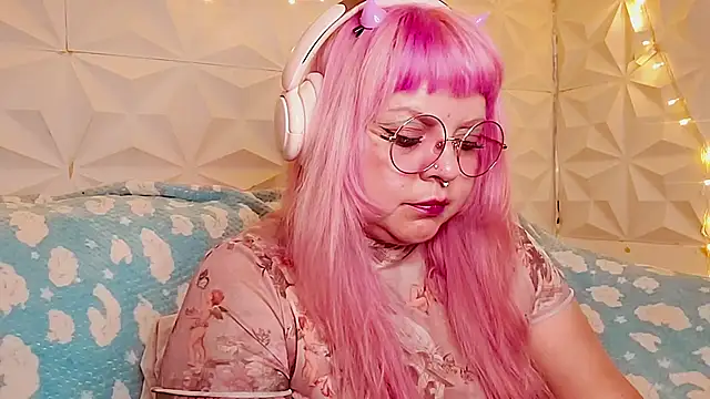 Satyn doll online show from May 24, 2026, 2:55 am