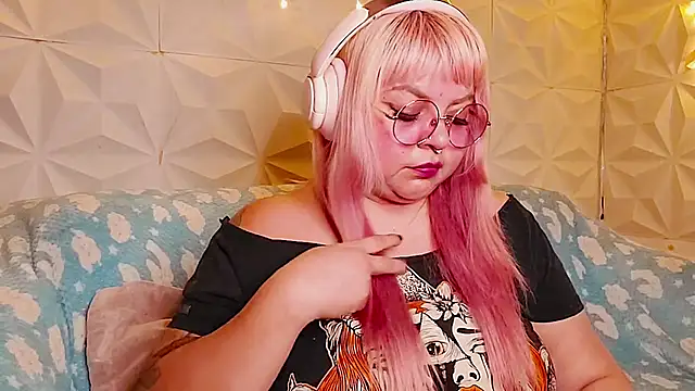 Snapshot of Satyn_doll chatting on June 9, 2026, 11:17 pm Satyn doll online show from June 9, 2026, 11:17 pm