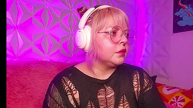 Snapshot of Satyn_doll chatting on January 17, 2026, 1:31 am Satyn doll online show from January 17, 2026, 1:31 am